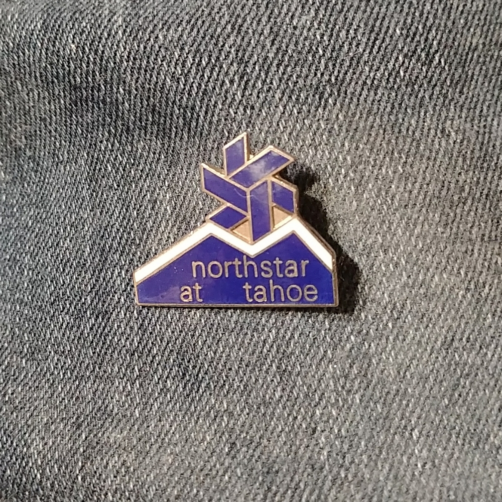 Vintage Ski Resort Pin